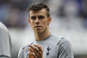 Gareth-Bale-applauds