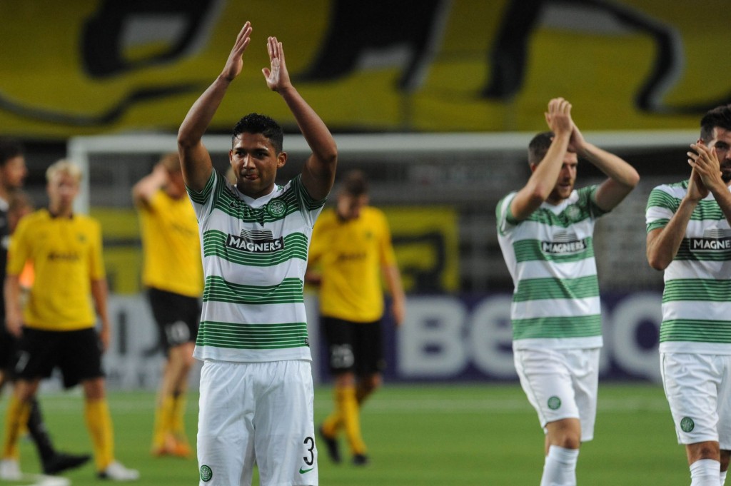 Emilio-Izaguirre-salutes-the-Celtic-fans-at-the-full-time-whistle
