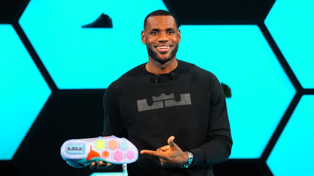 Lebron James Firma Un Contrato De Por Vida Con Nike Honduras Soccer 