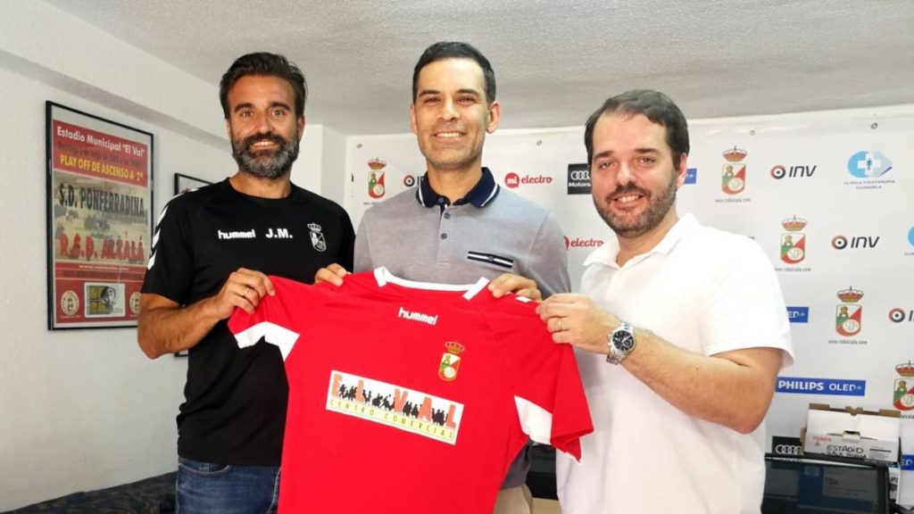 Como Se Llama El Entrenador Del Barcelona